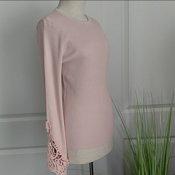 Catherine Malandrino Top Stretch Rib Knit Bell Sleeve Crochet Blush Pink L NWT - Picture 6 of 8